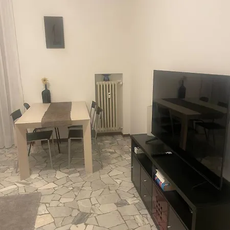 Hotel Confortevole Con Costosa Ristrutturazione In Viale Massenzio Masia *