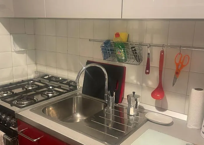 Hotel Confortevole Con Costosa Ristrutturazione In Viale Massenzio Masia