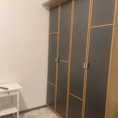 מלון Confortevole Con Costosa Ristrutturazione In Viale Massenzio Masia קומו