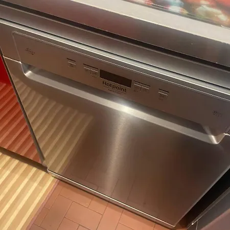 Confortevole Con Costosa Ristrutturazione In Viale Massenzio Masia * 科莫