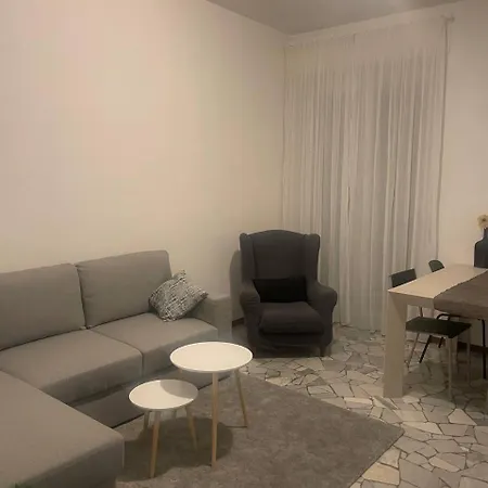 Confortevole Con Costosa Ristrutturazione In Viale Massenzio Masia מלון