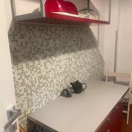 מלון Confortevole Con Costosa Ristrutturazione In Viale Massenzio Masia קומו