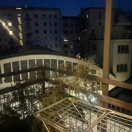 酒店 Confortevole Con Costosa Ristrutturazione In Viale Massenzio Masia 科莫