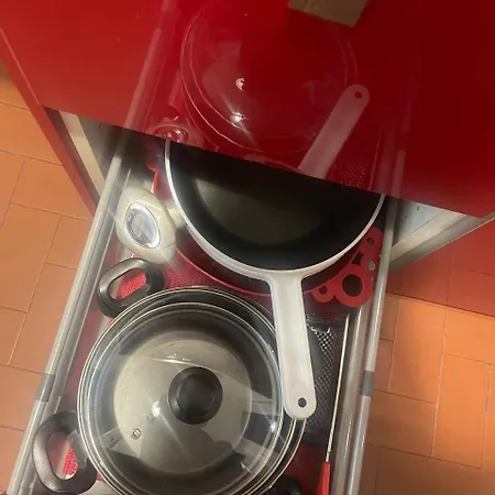 Confortevole Con Costosa Ristrutturazione In Viale Massenzio Masia * קומו